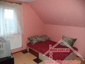 INCHIRIEZ  APARTAMENT 2 CAMERE ,   ZONA PIATA OBOR 48mp
