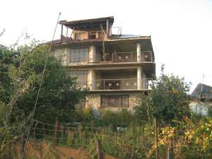 casa din piatra de vanzare