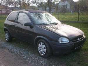 Dezmembrez Opel Corsa an 1995 motor 1.4 benzina