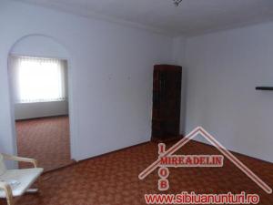 INCHIRIEZ CASA 2 CAMERE ,  STRAND