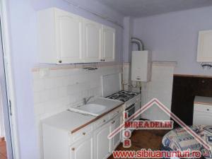 INCHIRIEZ CASA 2 CAMERE ,  STRAND
