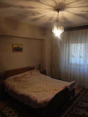 Vand apartament 4 camere