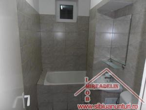 INCHIRIEZ  APARTAMENT  2 CAMERE ,   CEDONIA 34mp