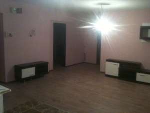 Ofer spre inchiriere ap.3 camere
