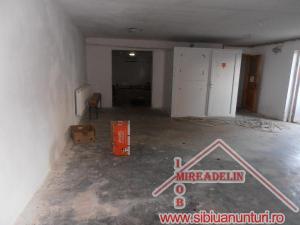 INCHIRIEZ SPATIU DEPOZITARE,   373  mp,   TURNISOR