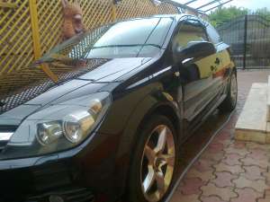 vand opel ASTRA GTC , SPORT, 1, 8, BENZINA , NEGRU FULL OPTION