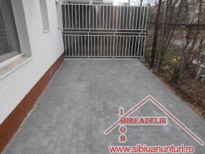 VAND APARTAMENT 2 CAMERE ,   ZONA COMPLEX ALBA IULIA,   70 mp