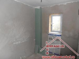 Titlu:VAND APARTAMENT 3 CAMERE ,   ZONA COMPLEX ALBA IULIA,   70 mp