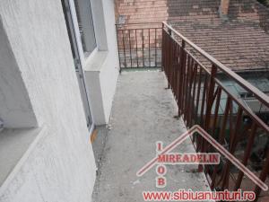 Titlu:VAND APARTAMENT 3 CAMERE ,   ZONA COMPLEX ALBA IULIA,   70 mp