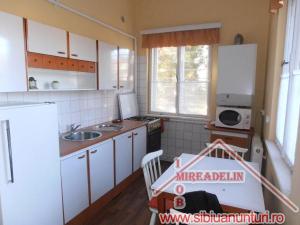 INCHIRIEZ APARTAMENT 2 CAMERE,   LA CASA,   CENTRAL ,   64mp