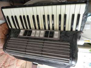 vand acordeon Hohner Tango II M-96 basi, 8 registre, stare Super!-500 euro