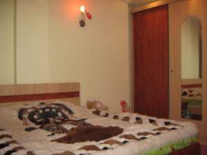 Vand sau inchiriez 3 camere V.Lascar