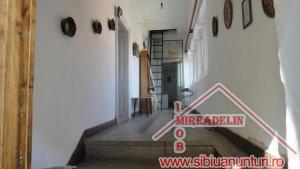 VAND CASA D+P + SPATIU COMERCIAL,     Loc. TURNU ROSU