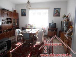 VAND CASA D+P + SPATIU COMERCIAL,     Loc. TURNU ROSU