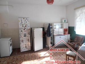 VAND CASA D+P + SPATIU COMERCIAL,     Loc. TURNU ROSU