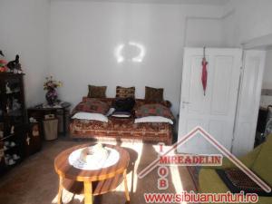 VAND CASA D+P + SPATIU COMERCIAL,     Loc. TURNU ROSU