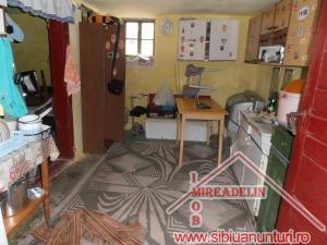 VAND CASA D+P + SPATIU COMERCIAL,     Loc. TURNU ROSU