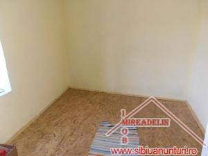 VAND CASA D+P + SPATIU COMERCIAL,     Loc. TURNU ROSU