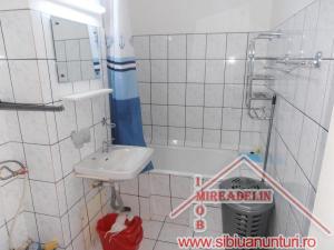 INCHIRIEZ  APARTAMENT 2 CAMERE ,  ZONA MIHAI VITEAZU58mp