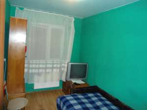 inchiriez apartament 3 cam