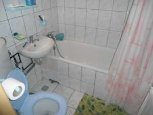inchiriez apartament 3 cam