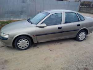 dezmembrez opel vectra b