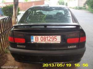 dezmembrez renault laguna 1