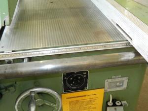 Circular cu masa mobila ALTENDORF F 90