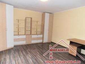 INCHIRIEZ CASA 3 CAMERE,   CALEA TURNISORULUI 100mp