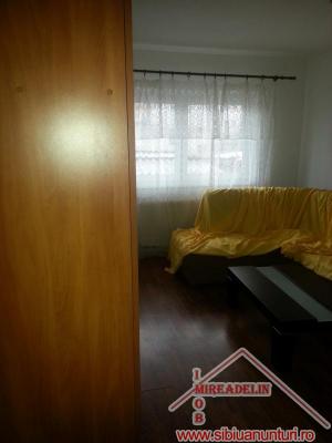 INCHIRIEZ  APARTAMENT 3 CAMERE ,  ZONA SOSEAUA  ALBA IULIA 64mp