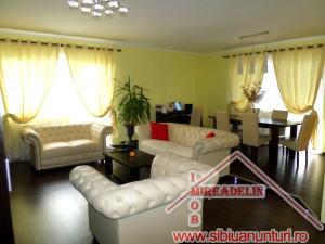 INCHIRIEZ APARTAMENT 3 CAMERE,   LUX,   ZONA INTEREX