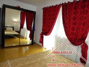 INCHIRIEZ APARTAMENT 3 CAMERE,   LUX,   ZONA INTEREX