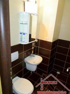 INCHIRIEZ APARTAMENT 3 CAMERE,   LUX,   ZONA INTEREX