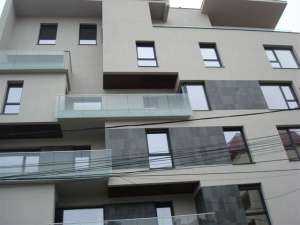 Bd. AVIATORILOR,    Str. E. PORUMBARU 82 - 84 INCHIRIEZ  APT. CU 3 CAMERE ET 3 DECOMANDATE