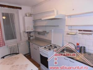 INCHIRIEZ  APARTAMENT 2 CAMERE ,  B-DUL VASILE MILIA 54mp
