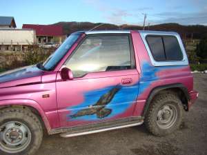 vand suzuky vitara cu hartop (pictat)