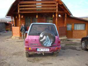 vand suzuky vitara cu hartop (pictat)
