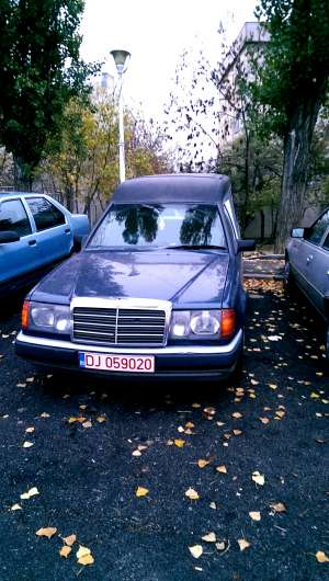 Dric Mercedes Vito, Mercedes E230 W124