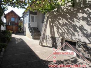 VAND CASA 4 CAMERE,    D+P,    SINGUR IN CURTE,    ZONA CALEA DUMBRAVII 130mp