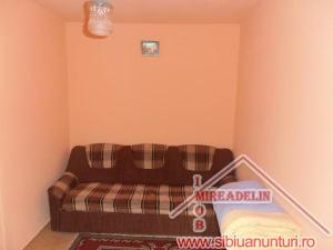 INCHIRIEZ  APARTAMENT 2 CAMERE , VASILE AARON 34mp