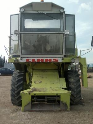 Vind combina treierat cereale claas dominator 66 cu tocator de paie