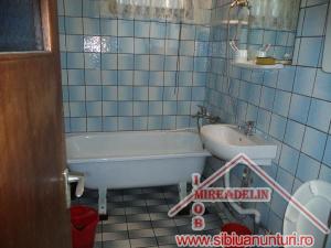VAND APARTAMENT 3 CAMERE,  ZONA RAHOVA