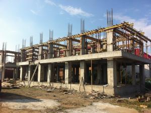 construim case la rosu  / cheie preturi rezonabile