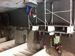 construim case la rosu  / cheie preturi rezonabile