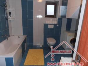 VAND APARTAMENT 3 CAMERE,   LUX,   VALEA AURIE,   88 mp