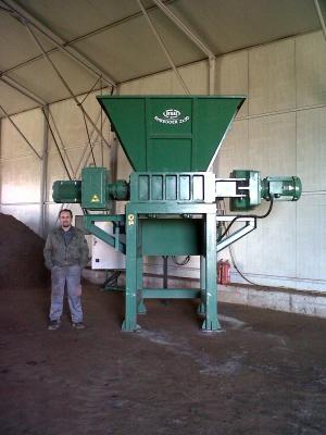 Producator,    vinde Shreddere universale SH 30