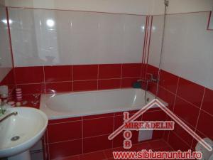 VAND APARTAMENT 3 CAMERE ,  TURNISOR 68mp