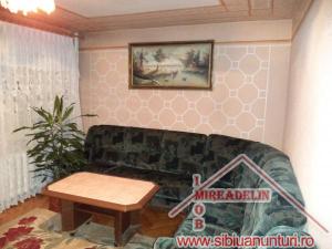 VAND APARTAMENT 3 CAMERE ,  TURNISOR 75mp