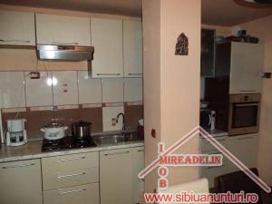 VAND APARTAMENT 3 CAMERE ,  TURNISOR 75mp