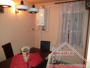 VAND APARTAMENT 3 CAMERE ,  TURNISOR 75mp